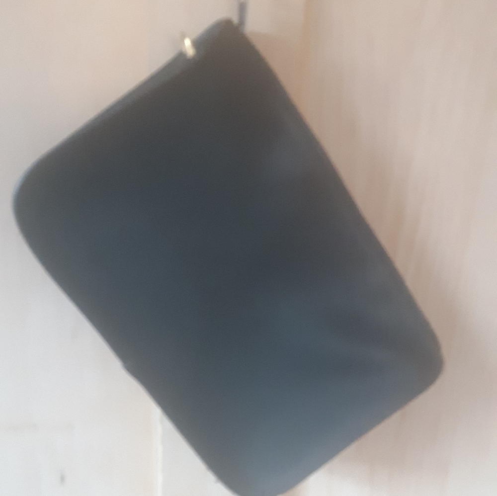 Empty Orr classic black leather purse